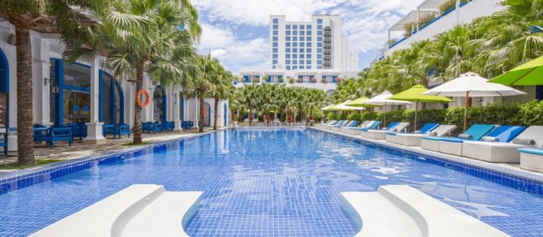 APT Vietnam venue. Pool overview.