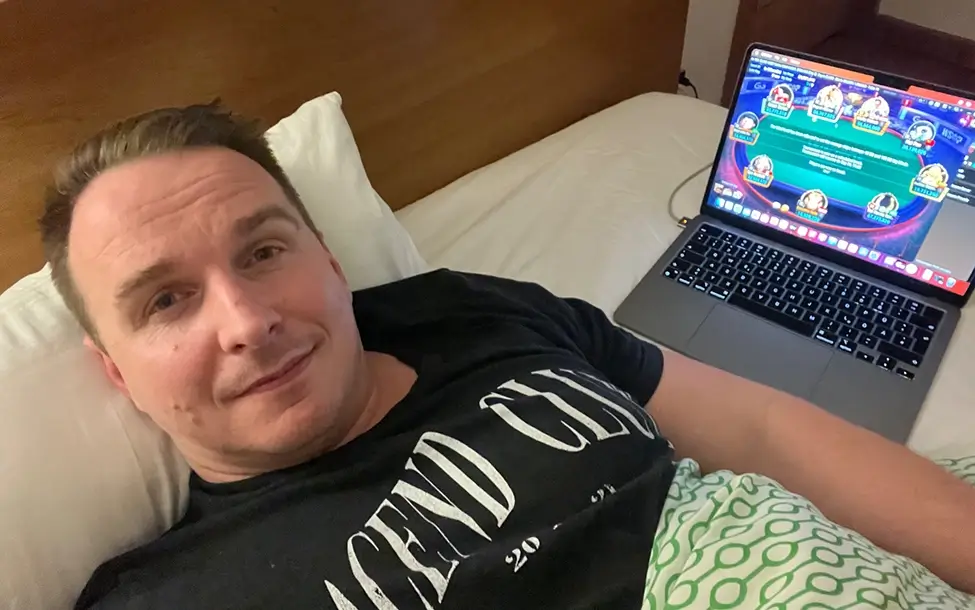 Ben “bencb789” Rolle Makes $5K WSOP Online Final Table at GGPoker Playing From His Laptop in Bed