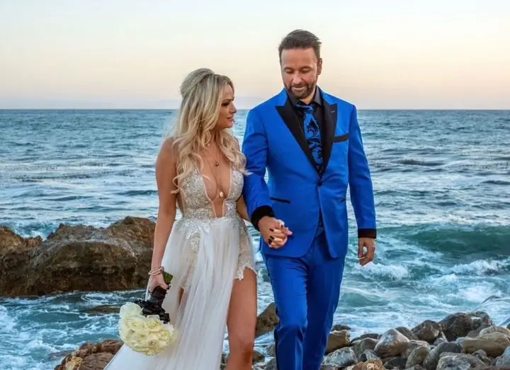 Daniel and Amanda got married in 2019.