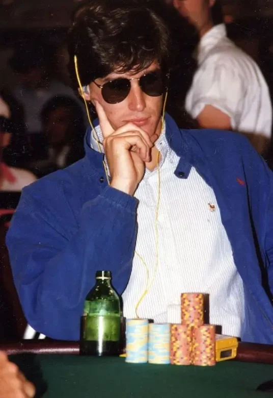 Phil Hellmuth playing heads-up vs. Johnny Chan in WSOP ME 1989.