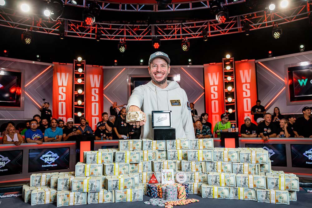 Daniel Weinman with WSOP bracelet