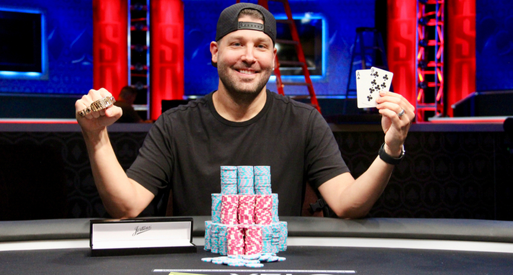 Jeremy Ausmus with WSOP bracelet