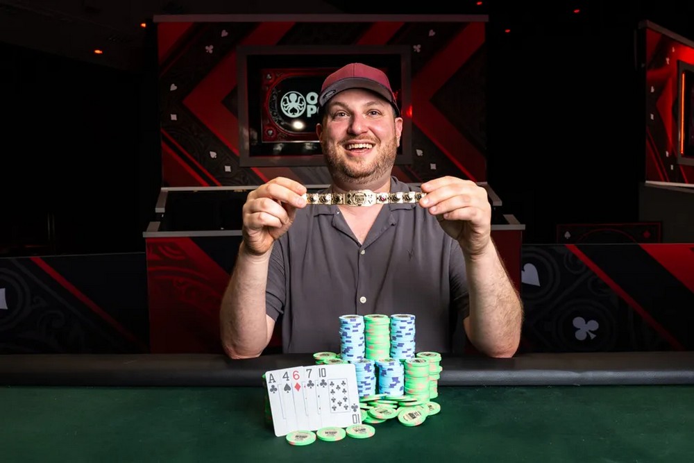 Scott Seiver with WSOP bracelet