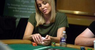 2016_WSOP_Farah_Galfond.jpg