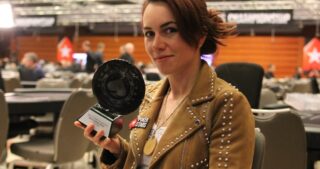 liv-boeree-sopa-trophy_2.jpg